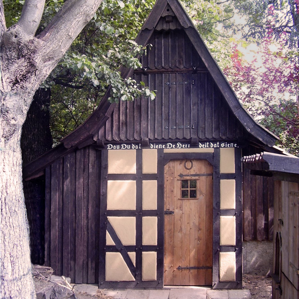Firewood storage shelter