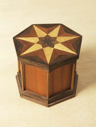 Sevenfold musical box, starts playing when you open the lid.